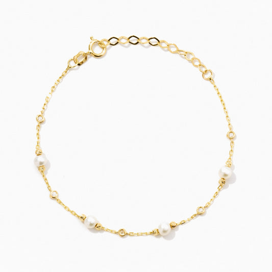 Mit Diamanten und Perlen besetztes Station-Armband