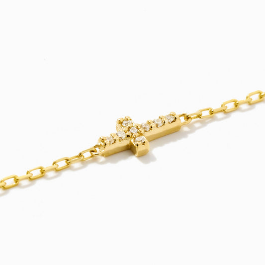 Armband mit kleinem Diamantkreuz