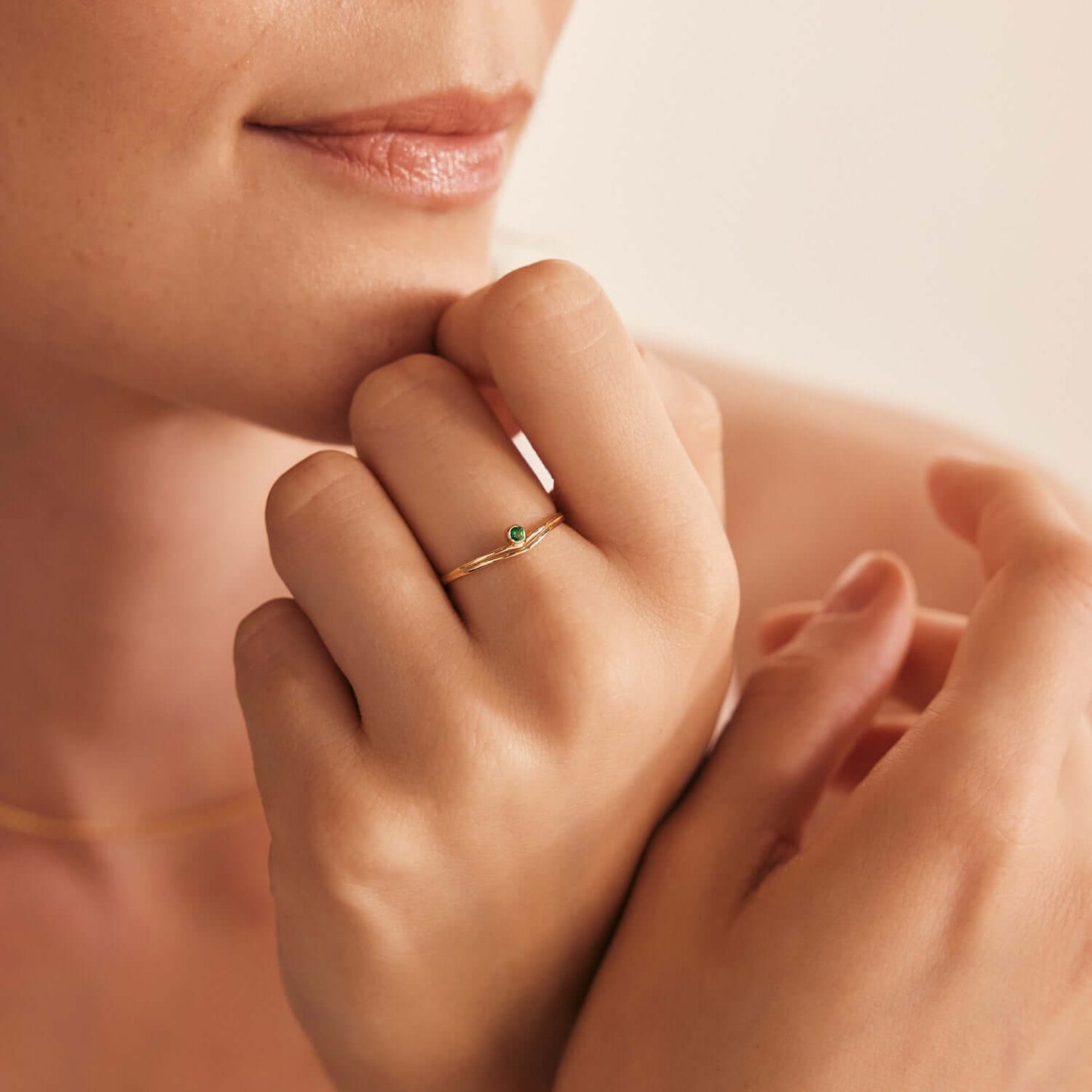 Smaragd Solitär Wishbone Ring
