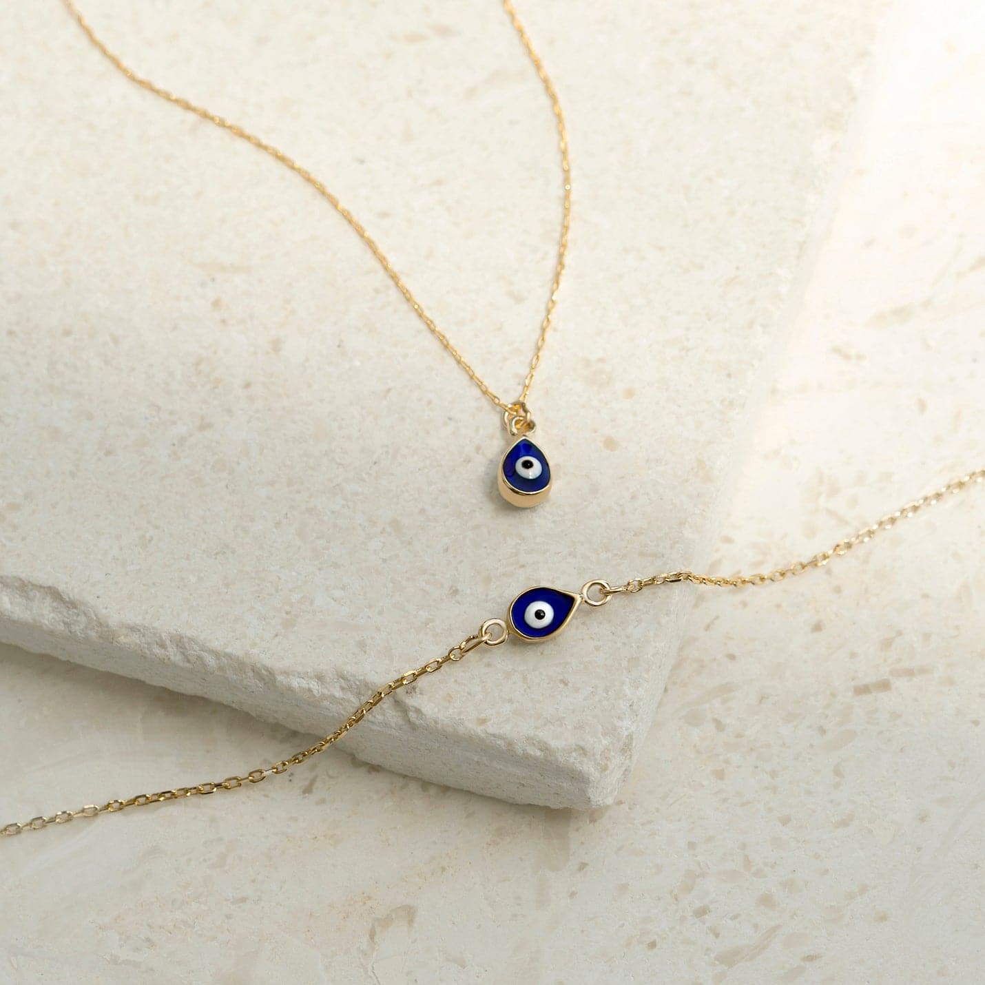 Drop Evil Eye pendant necklace made of 585 gold