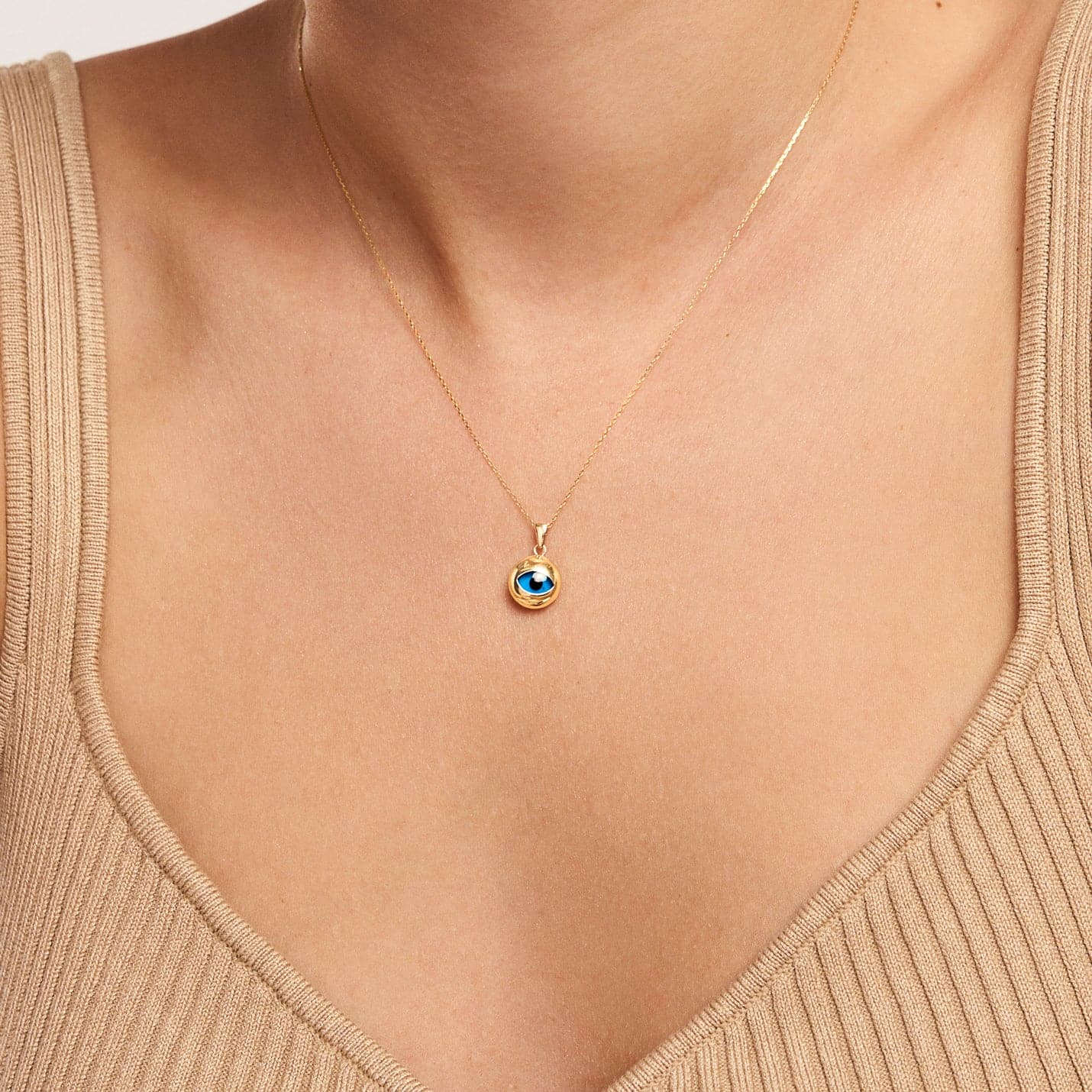 Round Evil Eye necklace made of 585 solid gold