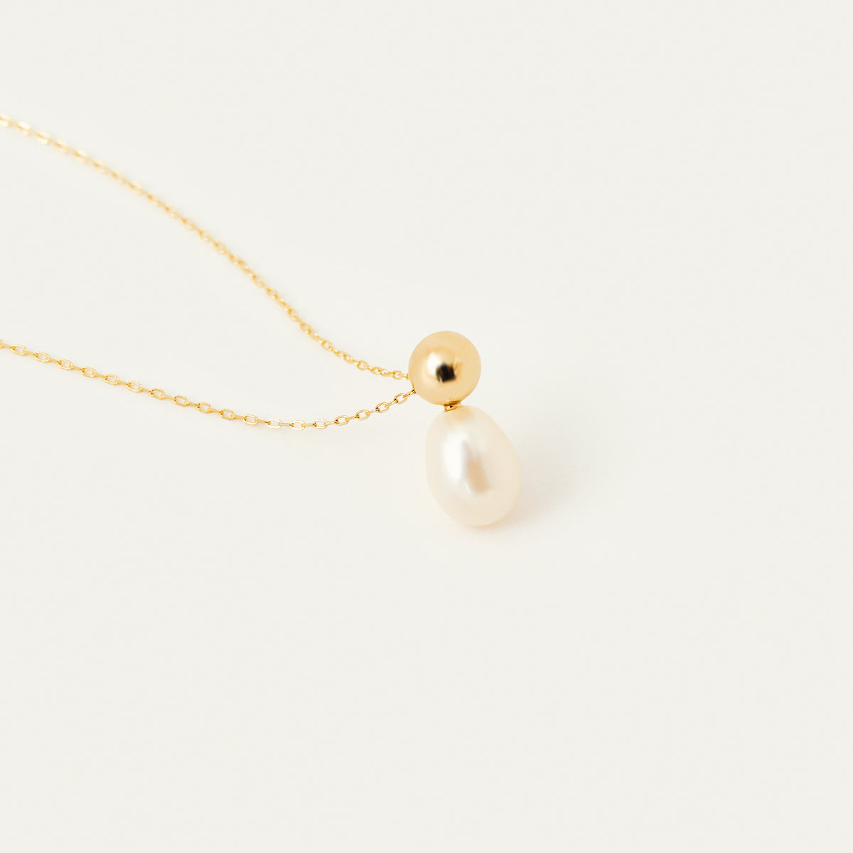Collier de perles ovales en or 585