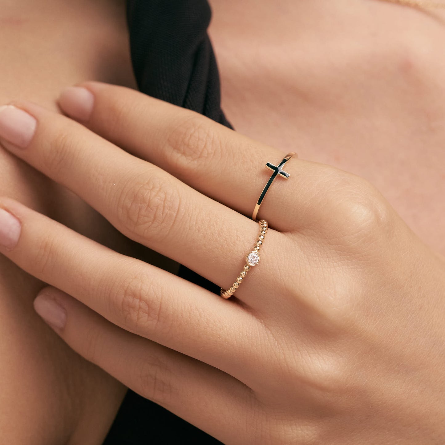 Sideway Cross Emaille Ring