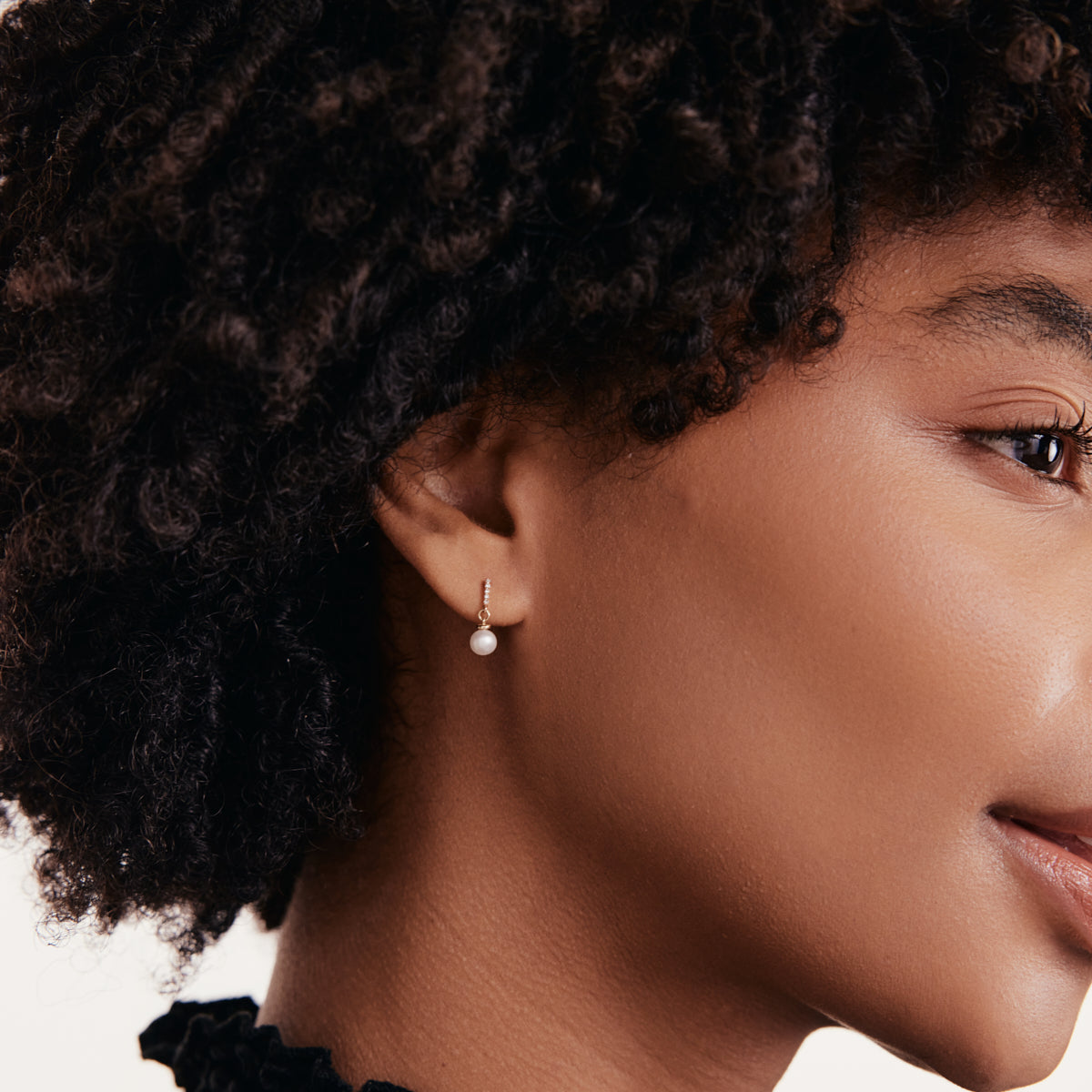 Diamant- und Perlentropfen-Ohrringe