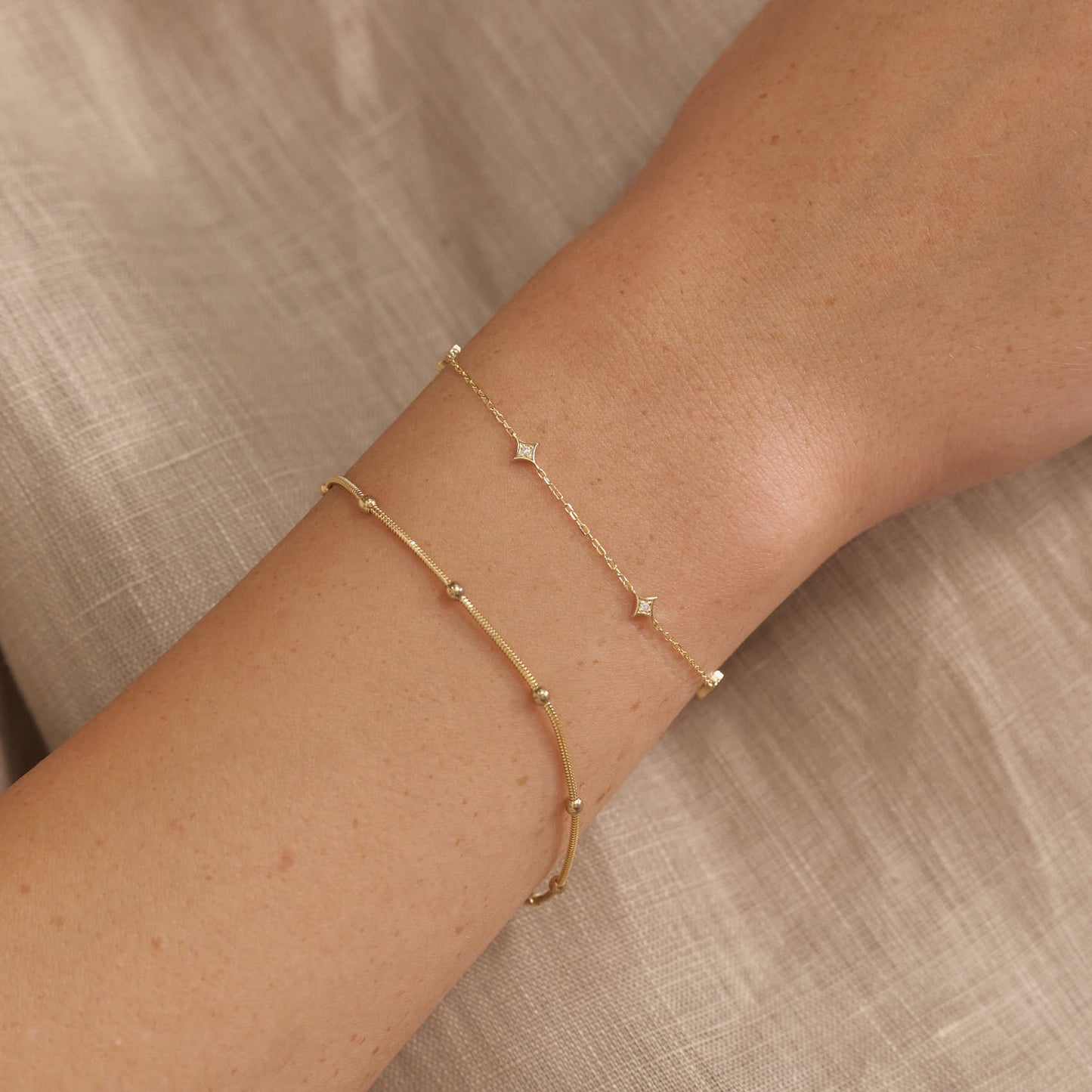 Diamond Star Station Bracelet in 585 Solid Gold
