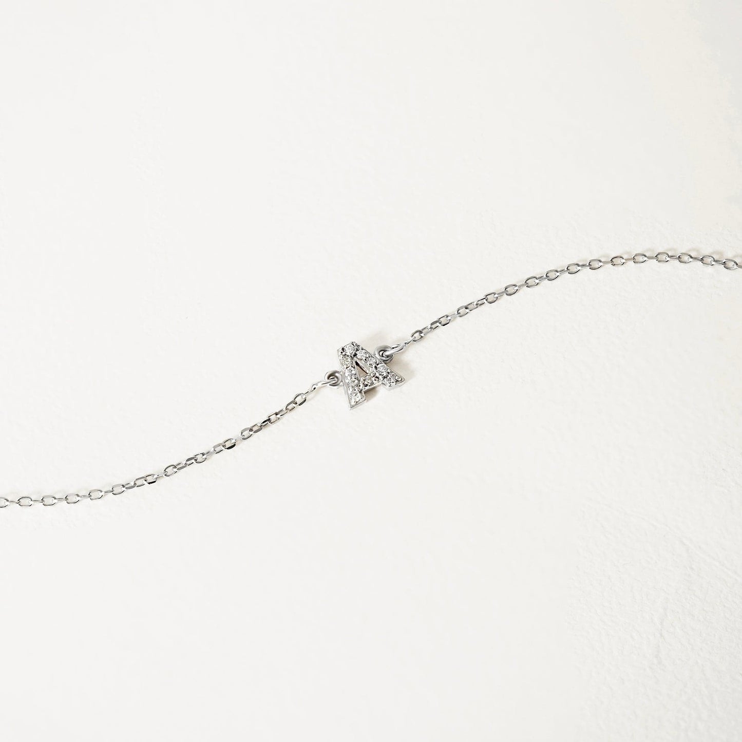 Individuelles Diamant-Initial-Armband