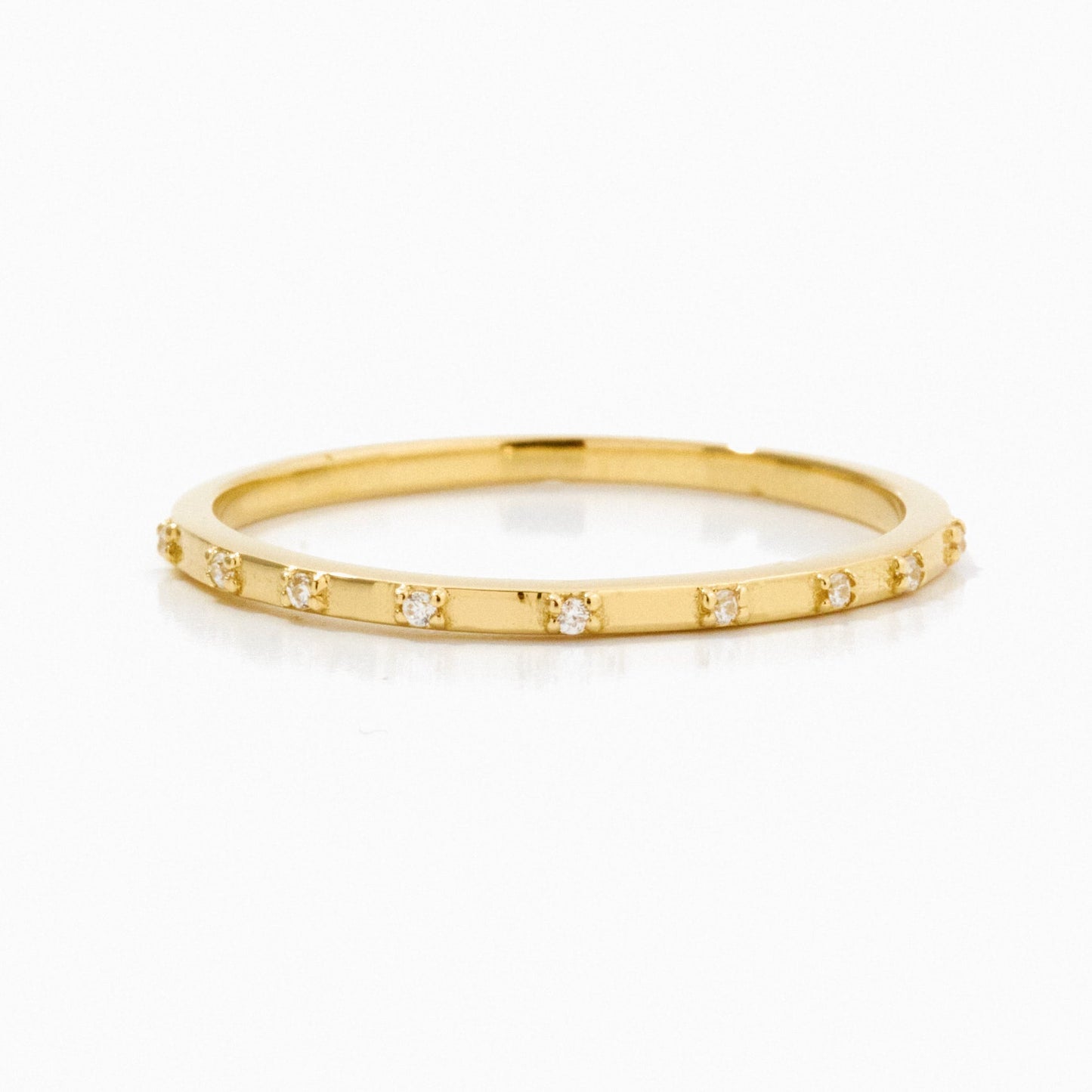 Minimalistischer Diamant-Ehering