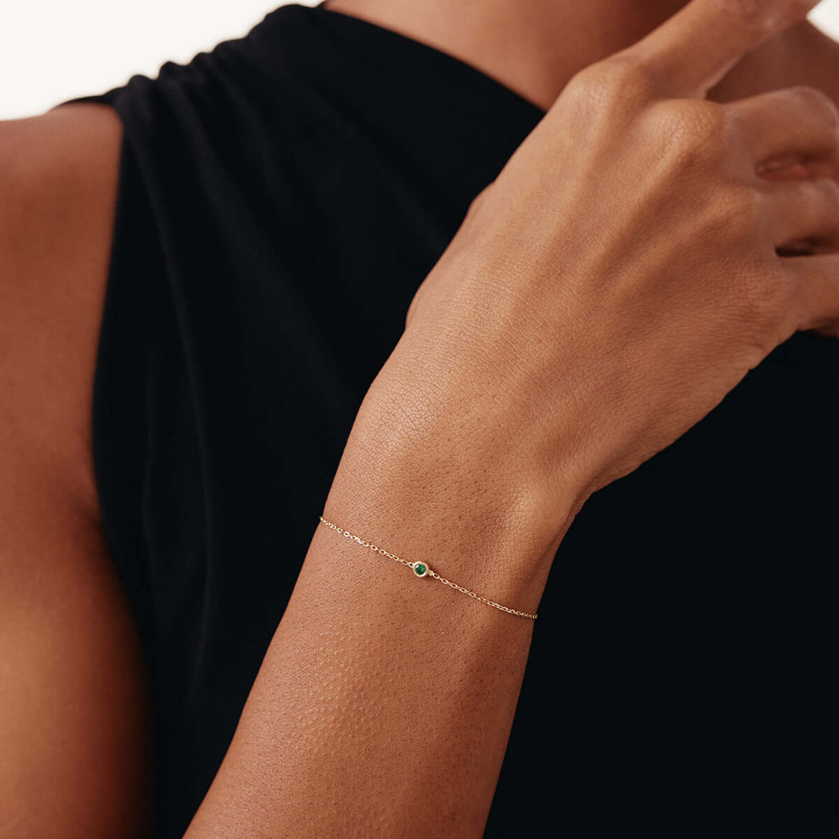 Solitaire birthstone bracelet in 585 solid gold