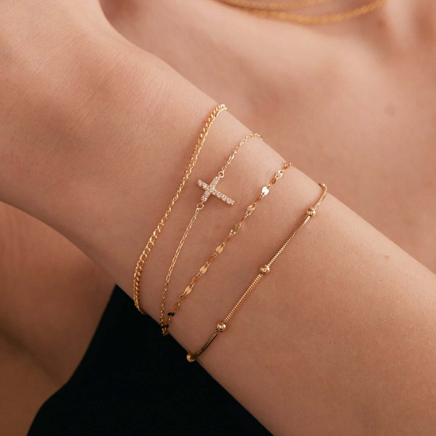 diamond cross bracelet in 585 solid gold