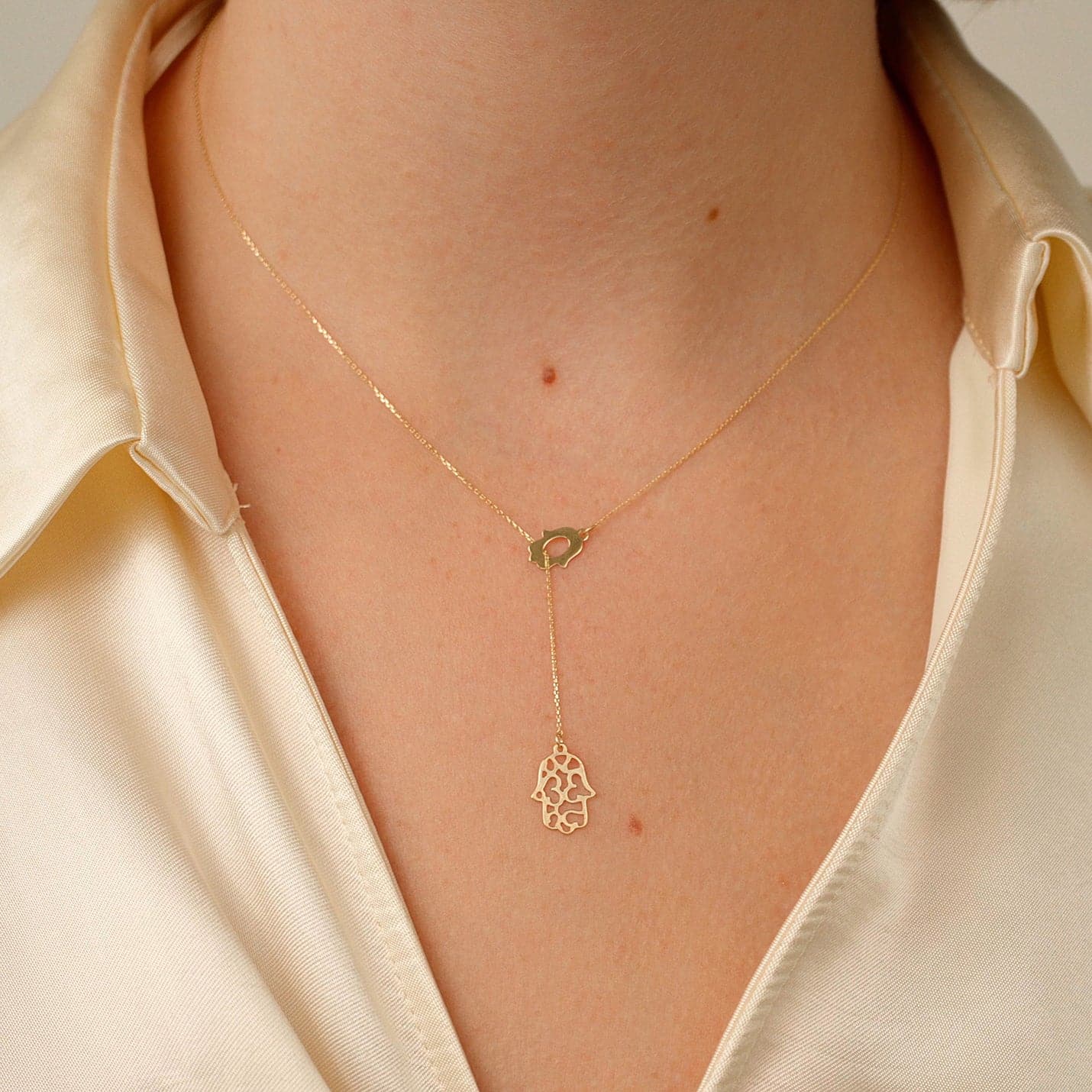 Hamsa Lariat Necklace made of 585 gold