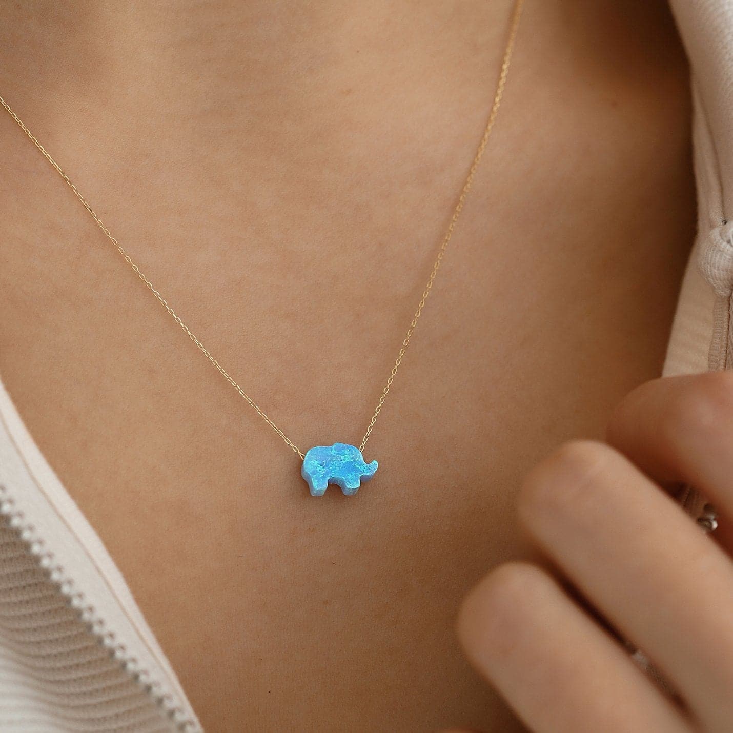 Opal-Elefanten-Halskette