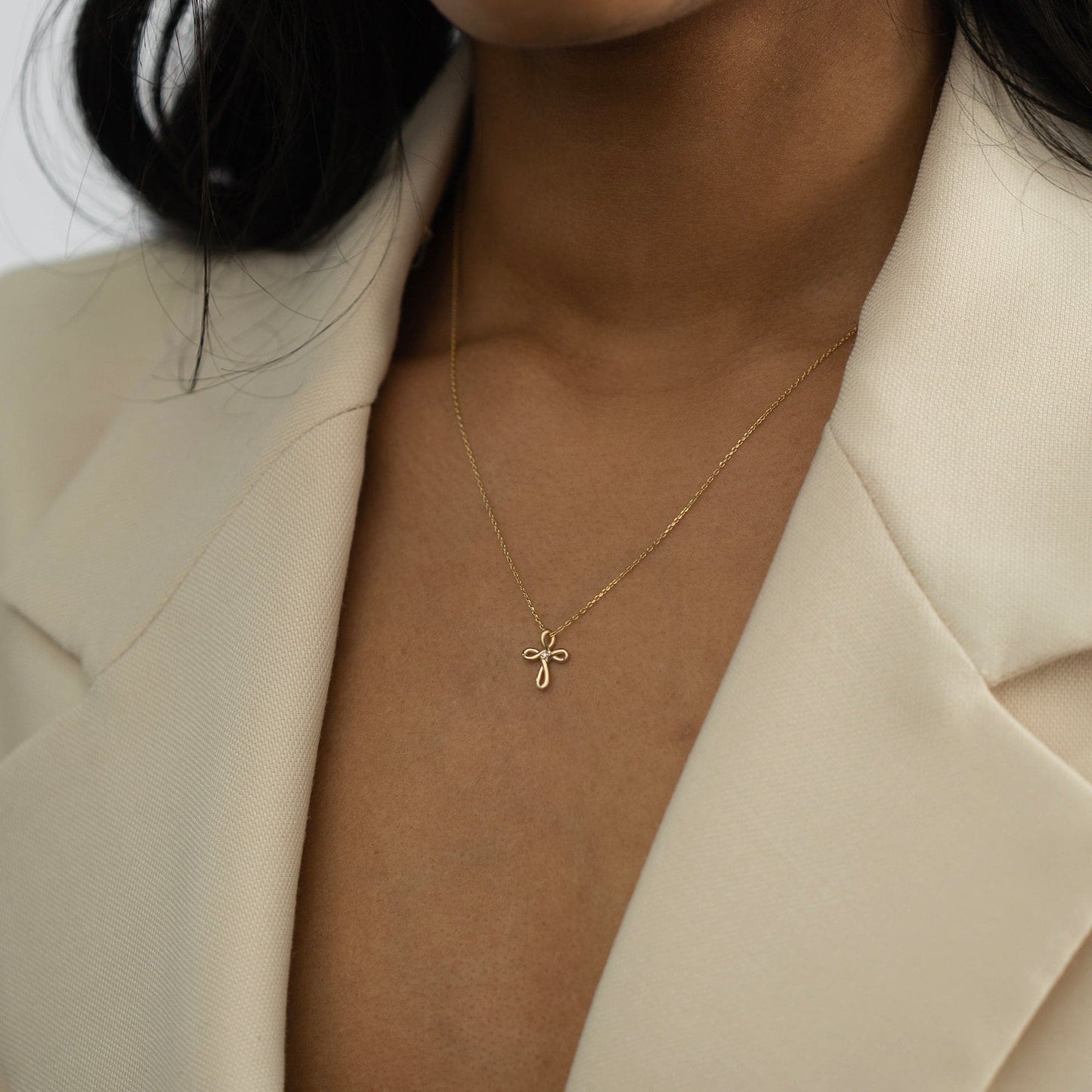 diamond cross infinity necklace made of 585 yellow gold
