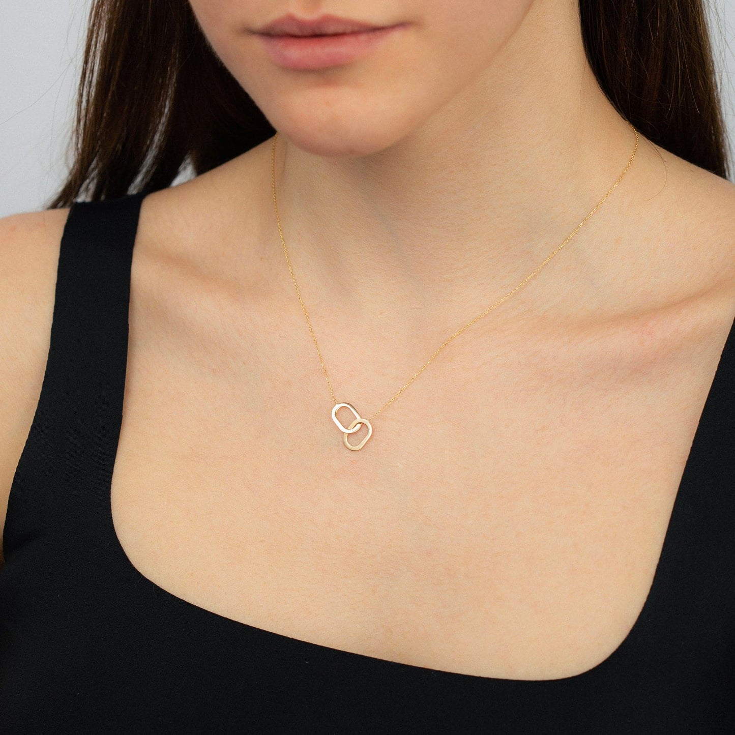 Interlocking Circles Pendant Necklace in 585 Gold