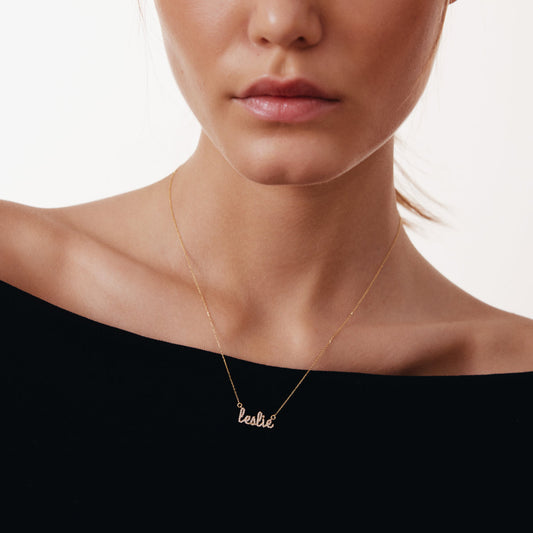 Collier prénom diamant cursif en or 585