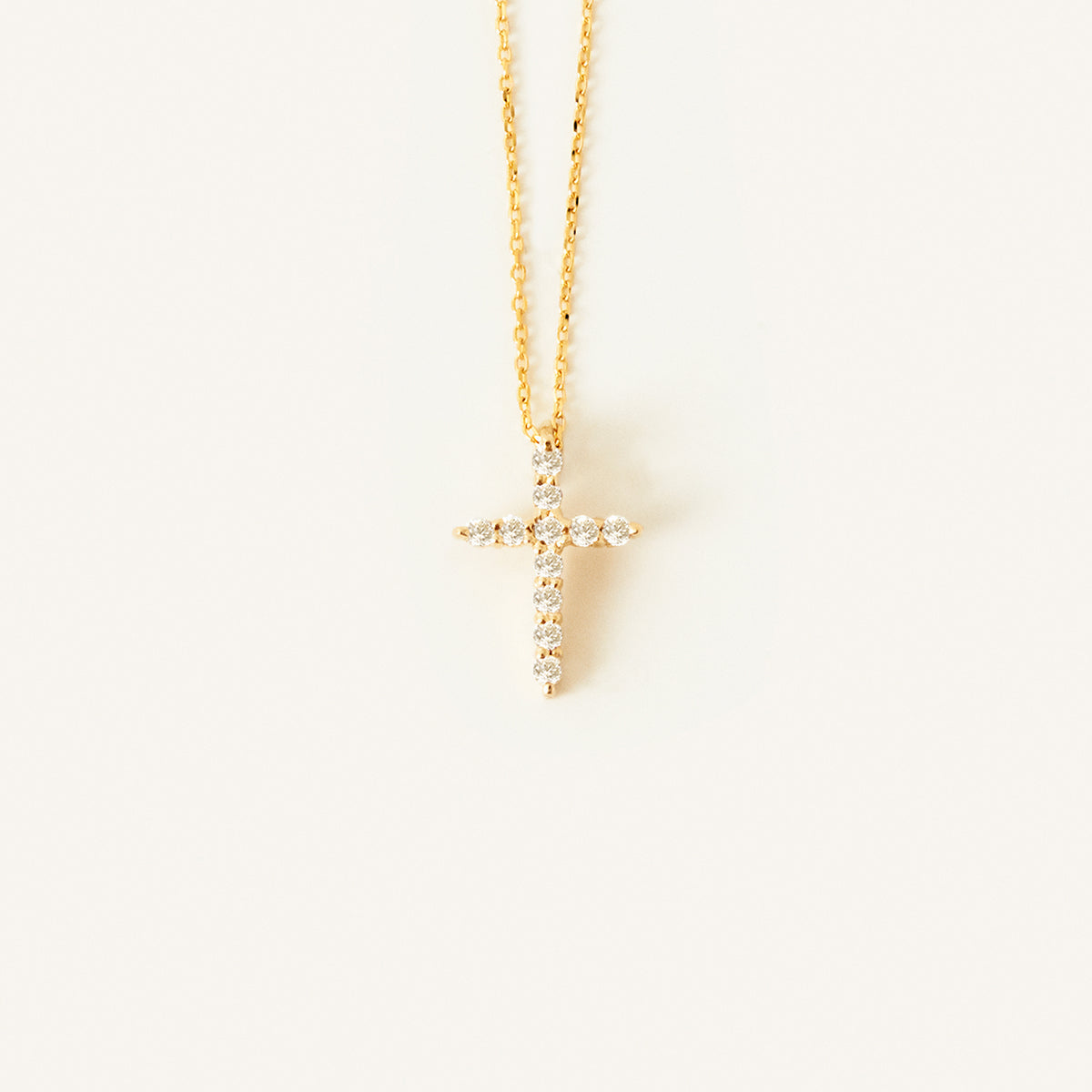 Collier religieux avec croix en diamant en or 585
