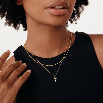 Collier religieux avec croix en diamant en or 585