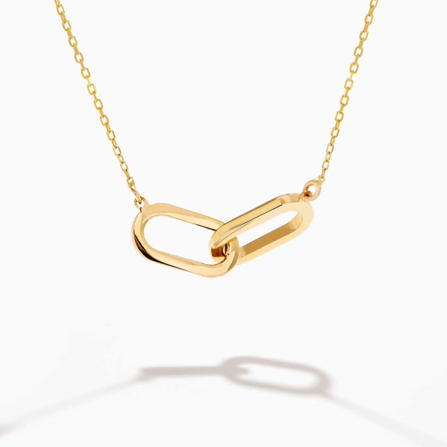 Intertwined link chain made of 585 solid gold