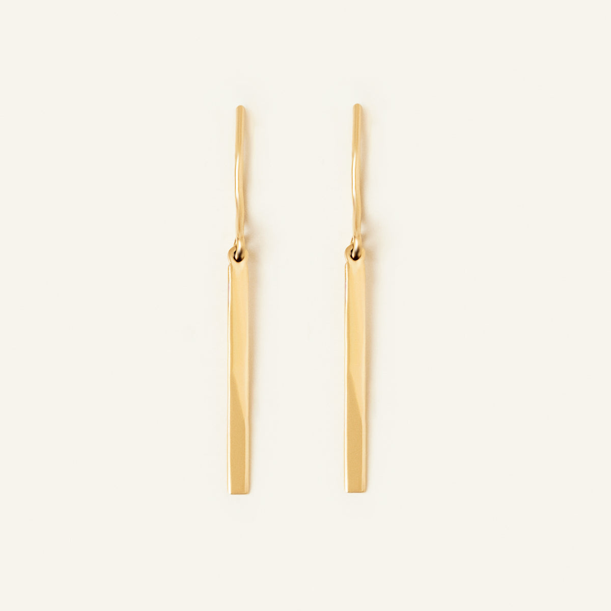 Geometrische Stab-Dangle-Ohrringe