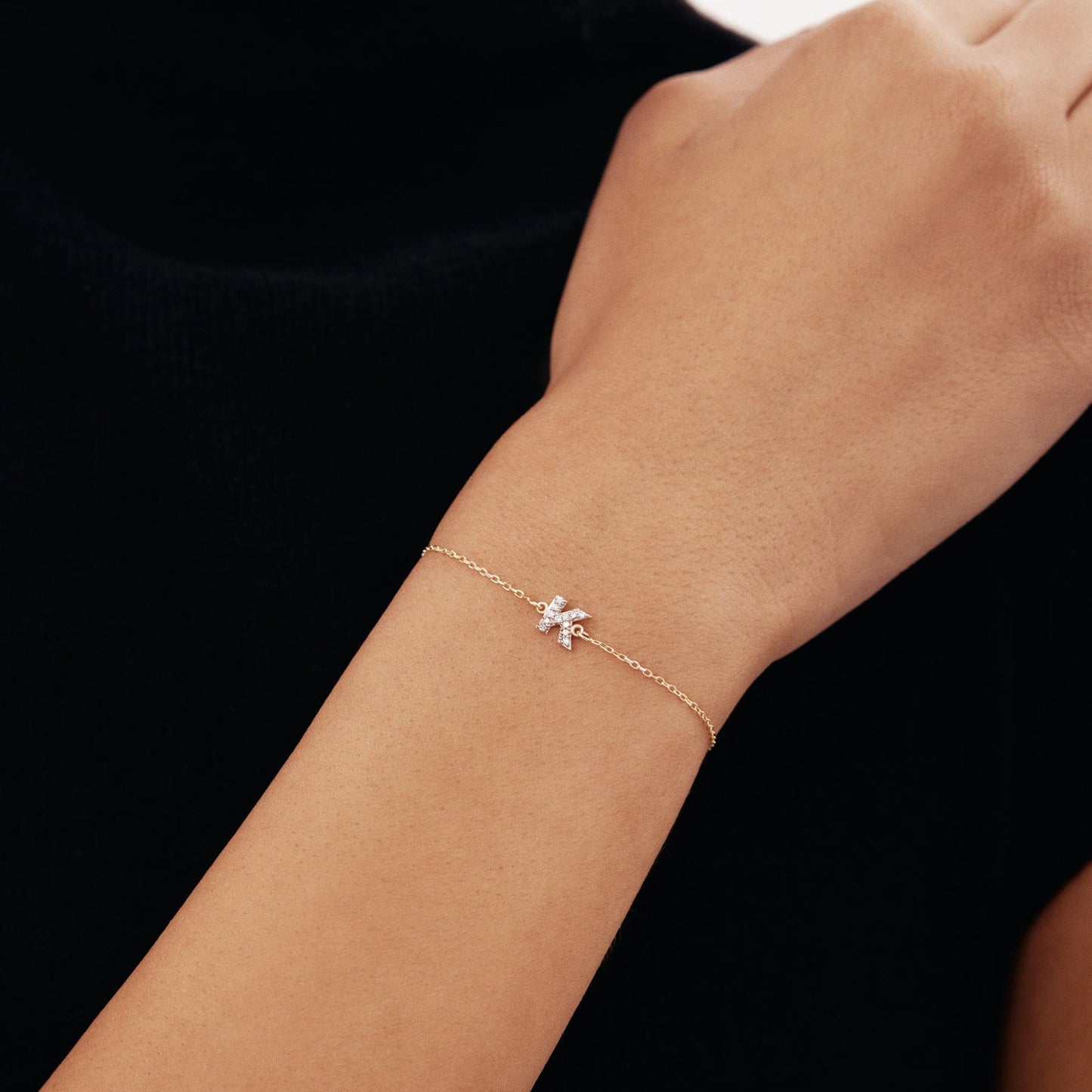 Individuelles Diamant-Initial-Armband