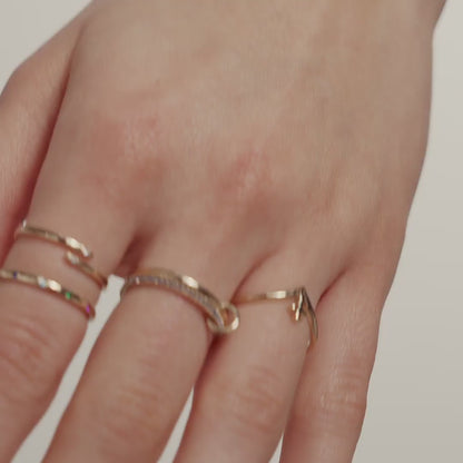 Personalisierter verschlungener Ewigkeitsring