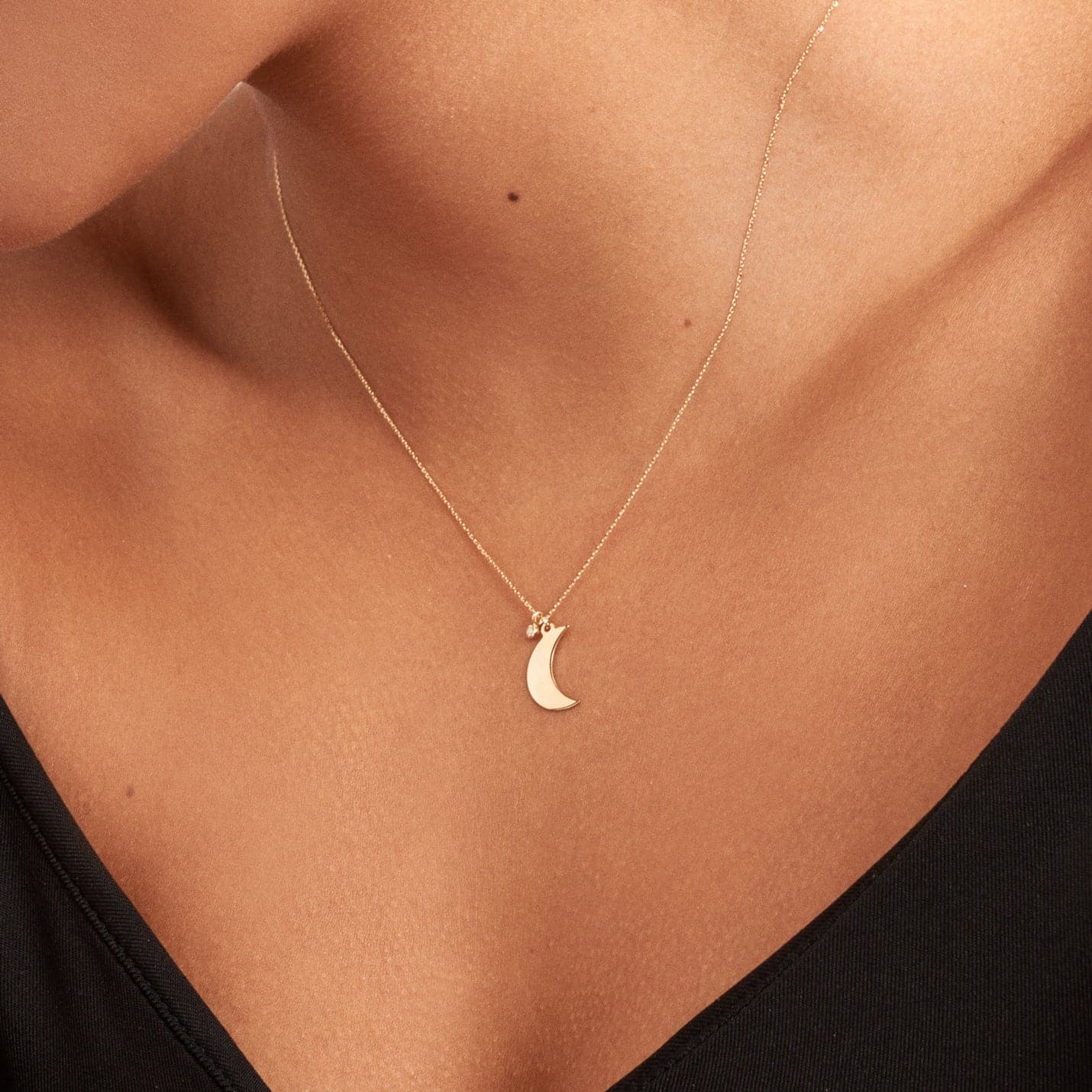 diamond moon necklace made of 585 solid gold